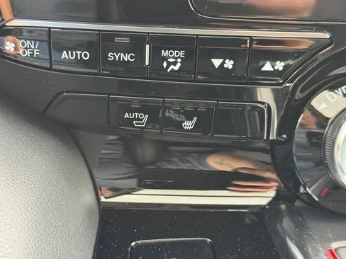Used 2026 Acura MDX SH-AWD image 19