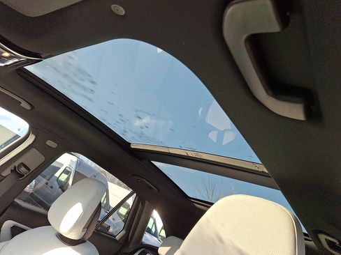 New 2026 Mercedes-Benz GLC 300 4MATIC image 9