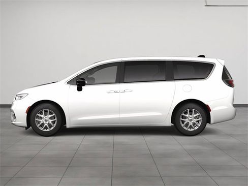 New 2024 Chrysler Pacifica Touring-L image 3