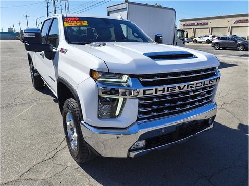 Used 2022 Chevrolet Silverado 2500 LTZ w/ LTZ Plus Package image 2