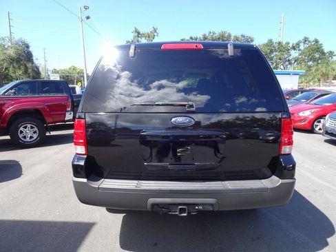 Used 2004 Ford Expedition XLT image 5