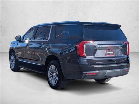 Used 2023 GMC Yukon XL SLT image 7