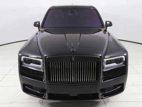 Used 2024 Rolls-Royce Cullinan Black Badge image 95