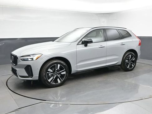 New 2026 Volvo XC60 B5 Plus w/ Protection Package Premier AWD/4WD image 4