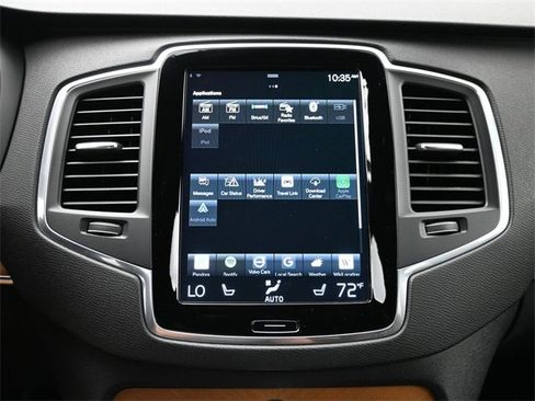 Used 2022 Volvo XC90 T6 Momentum image 17