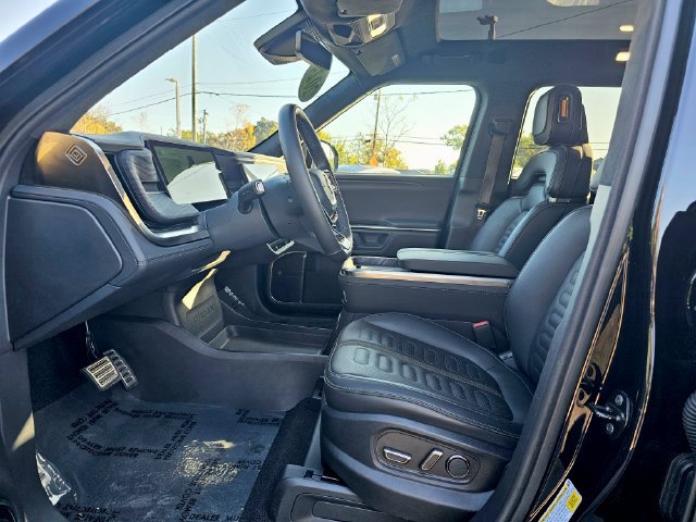 Used 2024 Rivian R1T Adventure Dual AWD/4WD image 18