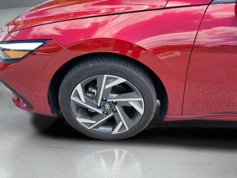 Used 2025 Hyundai Elantra Sport FWD image 24