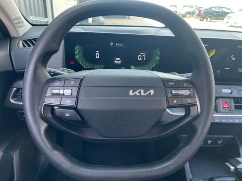 Used 2025 Kia K4 FWD image 16