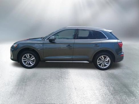 Used 2023 Audi Q5 2.0T Premium w/ Convenience Package AWD/4WD image 2