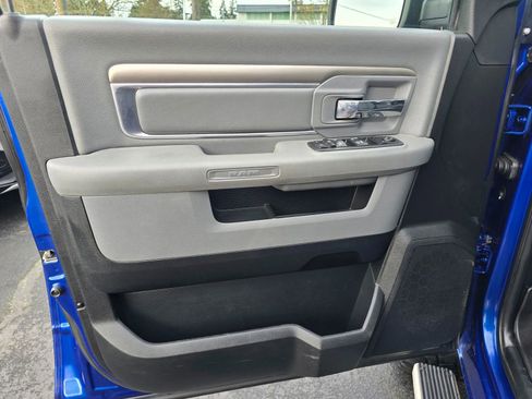 Used 2017 RAM 1500 Classic SLT image 18