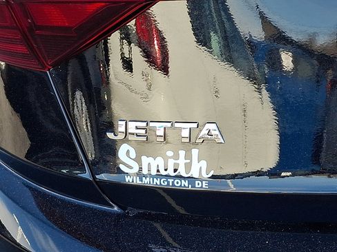 Used 2021 Volkswagen Jetta SE w/ SE Cold Weather Package image 32