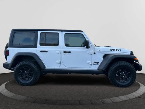 Used 2022 Jeep Wrangler Unlimited Sport image 9