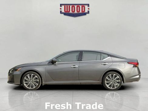 Used 2025 Nissan Altima 2.5 SL AWD/4WD image 4