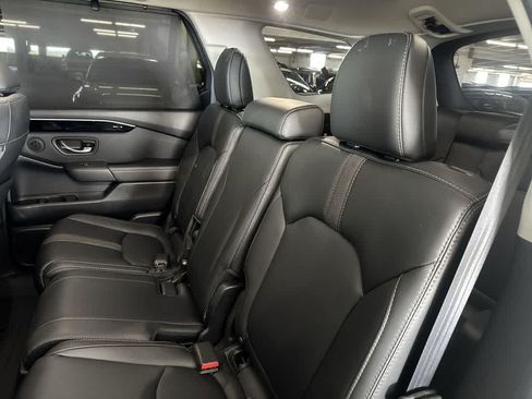 Used 2025 Honda Pilot Touring image 21