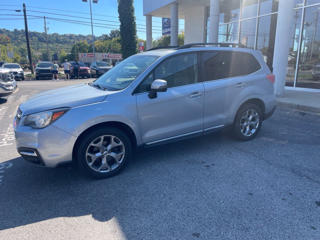 Used 2017 Subaru Forester 2.5i Touring AWD/4WD image 2