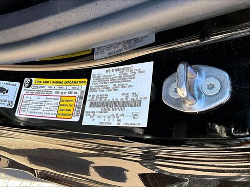 Used 2024 Ford Mustang GT Premium image 34