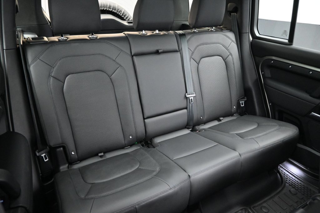 Used 2025 Land Rover Defender 110 S AWD/4WD image 27