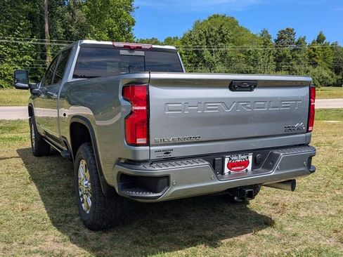 New 2026 Chevrolet Silverado 2500 High Country w/ Technology Package AWD/4WD image 4