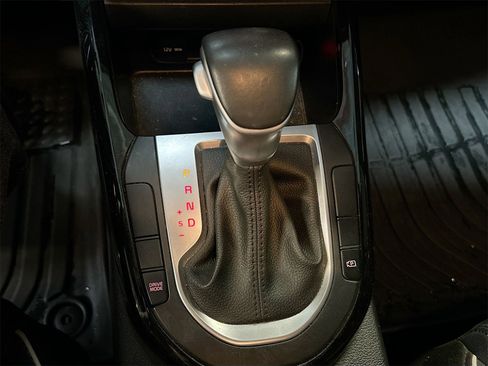 Used 2023 Kia Forte GT-Line w/ GT-Line Technology Package image 17