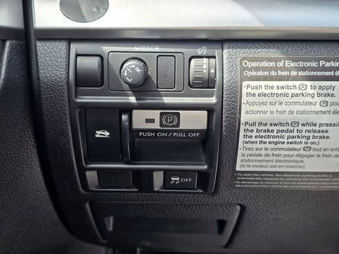 Used 2010 Subaru Outback 2.5i Premium AWD/4WD image 39