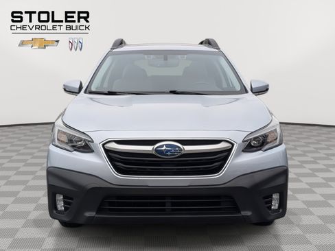 Used 2022 Subaru Outback Premium image 8