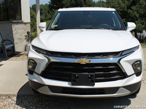 Used 2023 Chevrolet Blazer LT AWD/4WD image 35