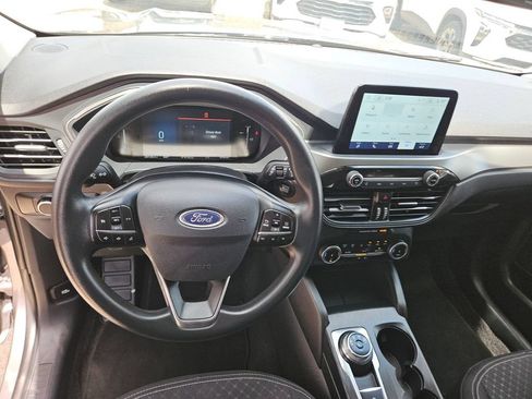 Used 2025 Ford Escape Active AWD/4WD image 14