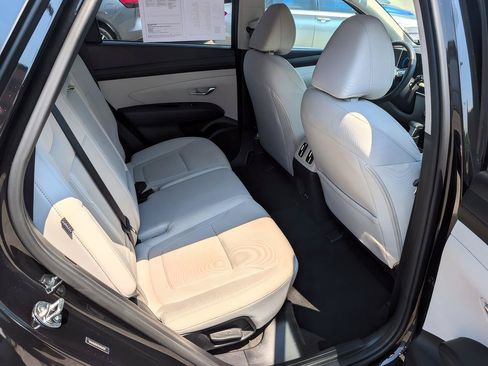 Used 2025 Hyundai Tucson SEL FWD image 25