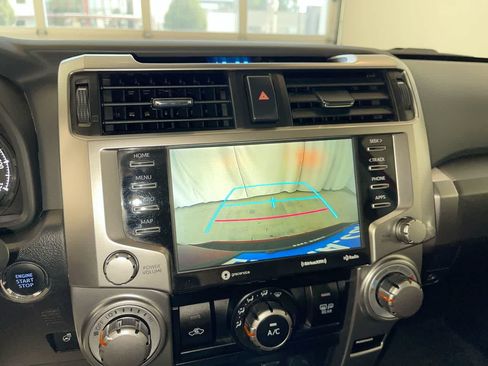 Used 2024 Toyota 4Runner SR5 Premium w/ Moonroof Package AWD/4WD image 17