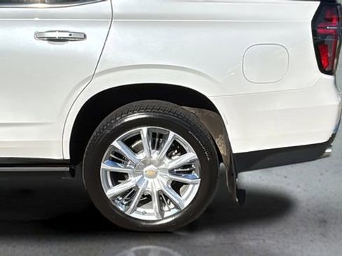 Used 2024 Chevrolet Tahoe High Country image 36