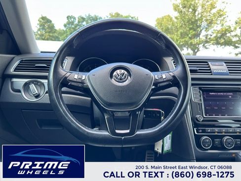 Used 2018 Volkswagen Passat 2.0T R-Line FWD image 20