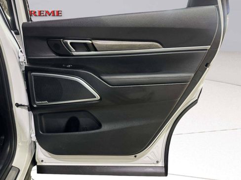 Used 2021 Kia Telluride SX w/ Towing Package FWD image 34