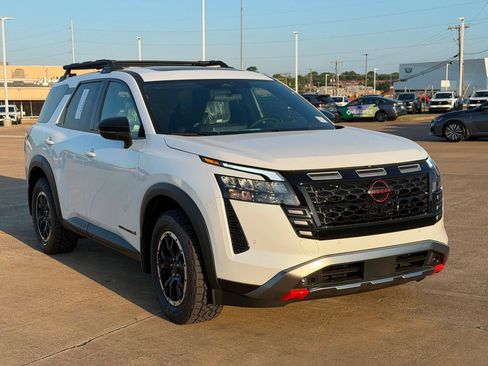 New 2026 Nissan Pathfinder Rock Creek w/ Rock Creek Premium Package AWD/4WD image 5