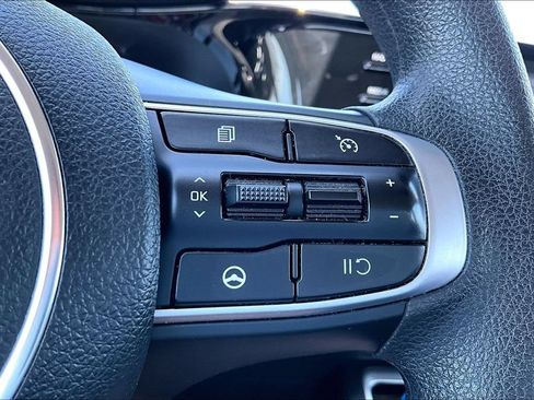 Used 2022 Kia K5 LXS FWD image 17