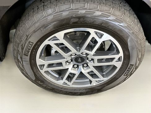 Used 2025 Ford Expedition Active AWD/4WD image 11