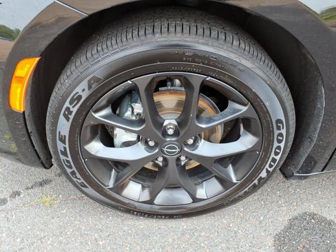 Used 2026 Chrysler Pacifica Limited w/ S Appearance Package FWD image 10