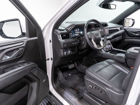Used 2022 GMC Yukon Denali image 13