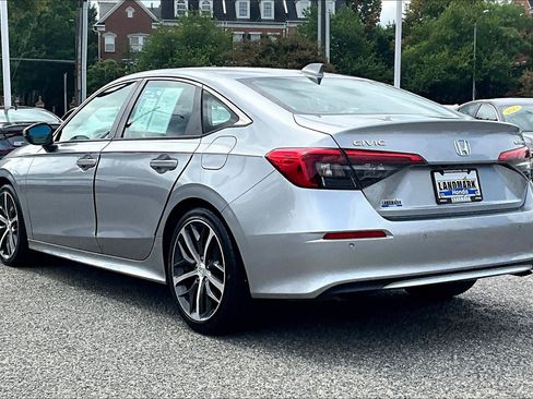 Used 2023 Honda Civic Touring image 12
