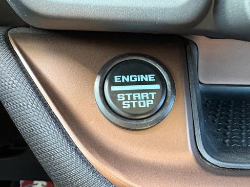 Used 2024 Ford Bronco Sport Outer Banks w/ Tech Package image 11