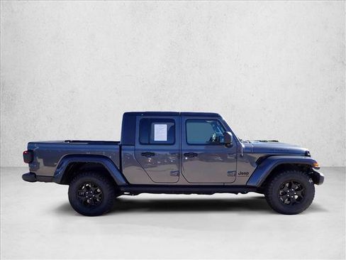 Used 2021 Jeep Gladiator Willys image 5