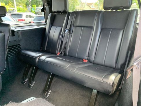 Used 2017 Ford Expedition Limited w/ Equipment Group 301A image 12