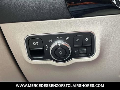 Used 2025 Mercedes-Benz GLA 250 4MATIC image 31