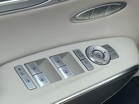 New 2026 Genesis GV70 2.5T Select AWD/4WD image 18