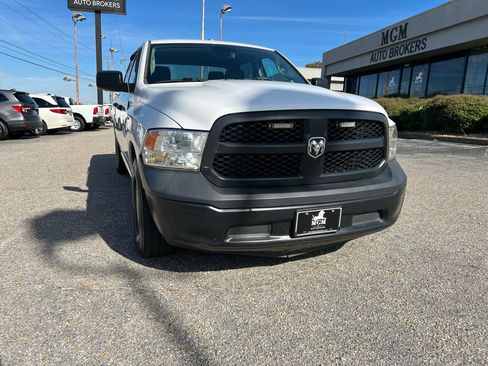 Used 2017 RAM 1500 Tradesman image 3