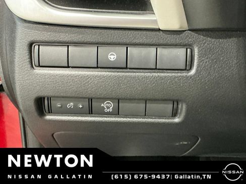 Used 2023 Nissan Rogue SV FWD image 29