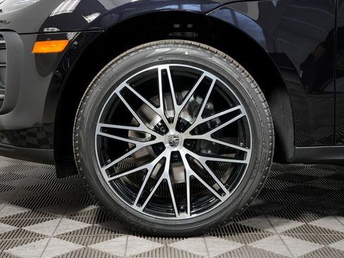 New 2026 Porsche Macan image 38