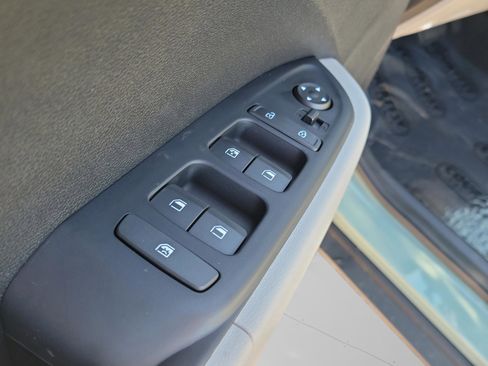 New 2026 Hyundai Venue SEL image 19