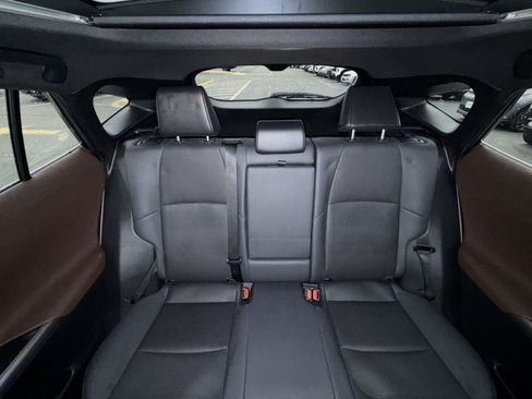 Used 2021 Toyota Venza Limited w/ Carpet Mat Package (TMS) AWD/4WD image 25