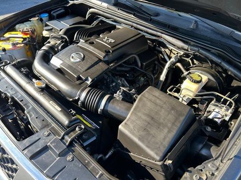 Used 2013 Nissan Frontier PRO-4X image 35
