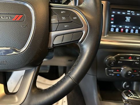 Used 2019 Dodge Charger SXT w/ Leather Interior Group RWD image 11